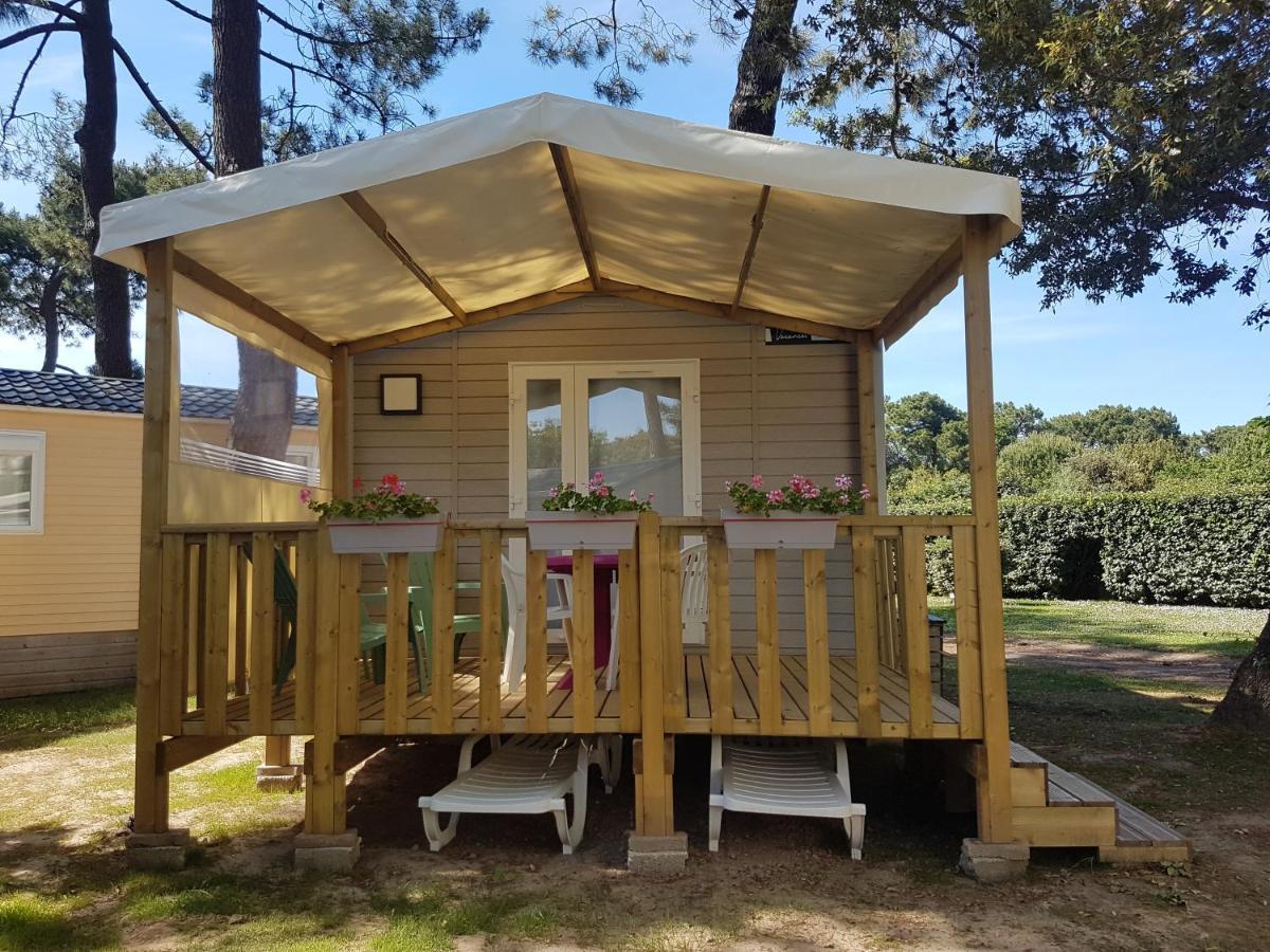 ホテル Camping Le Puits De L'Auture サン・パレ・シュル・メール エクステリア 写真